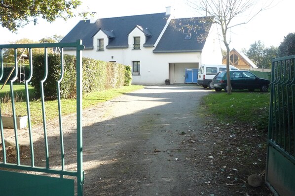Property grounds - Traditional house with a private garden, peacefulness guaranteed (Guérande)