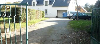 traditionellt hus, privat trädgård, garanterad lugn, 