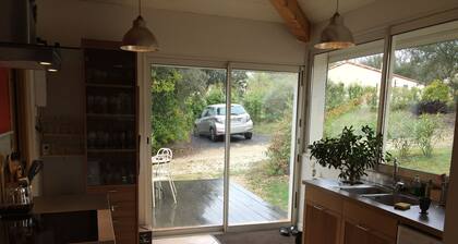 Large house for 15 to 20 people in the countryside near Montpellier
