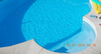 Vermietung einer Wohnung in einem provenzalischen Bauernhaus in Pontet mit Swimmingpool