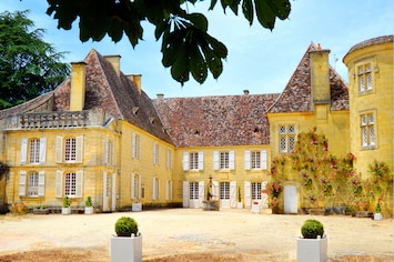 ChĂąteau en Dordogne - Proche de Lalinde.