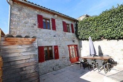 Country-style house close to shops