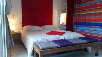 4 chambres, bureau, fer et planche à repasser, Wi-Fi gratuit