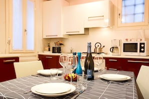 Fridge, microwave, stovetop, dishwasher - Lovely apartment at Rialto bridge (Venise)