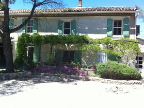 Exterior - Studio in the heart of the Luberon park (Robion)