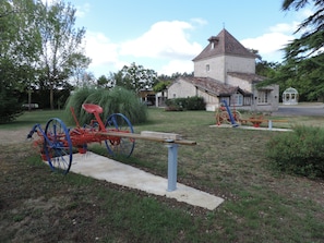 Property grounds - Promotion Authentic dovecote with heated pool in 15000m² park (Sainte-Mère)