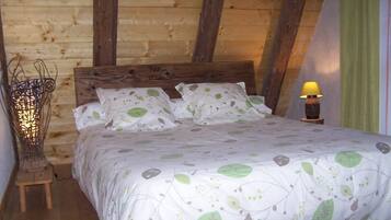 2 bedrooms, iron/ironing board, travel crib, bed sheets