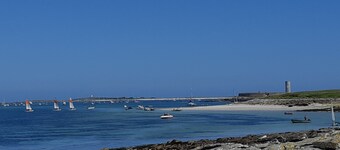 LEILIGHET T2 I CENTRUM AV CONCARNEAU, TERRAS, PRIVAT PARKERING