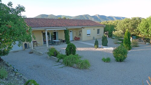 Villa **** 105 m²  3 ch au pied des Cévennes entre Mer 50km et Montagne 5 km