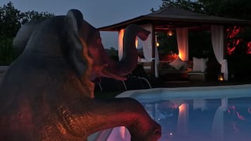 Piscina coperta, piscina all'aperto