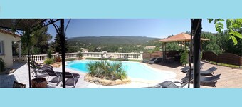 Cozy apartment with pool access, unobstructed view of the valley, quiet