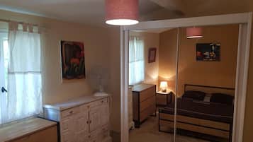 2 chambres, fer et planche à repasser, Wi-Fi