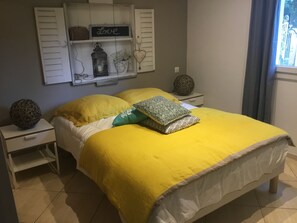 3 sovrum, strykjärn/strykbräda, gratis wi-fi och sängkläder