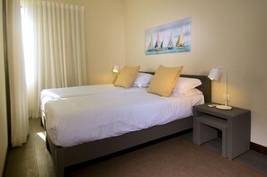 3 bedrooms, iron/ironing board, WiFi