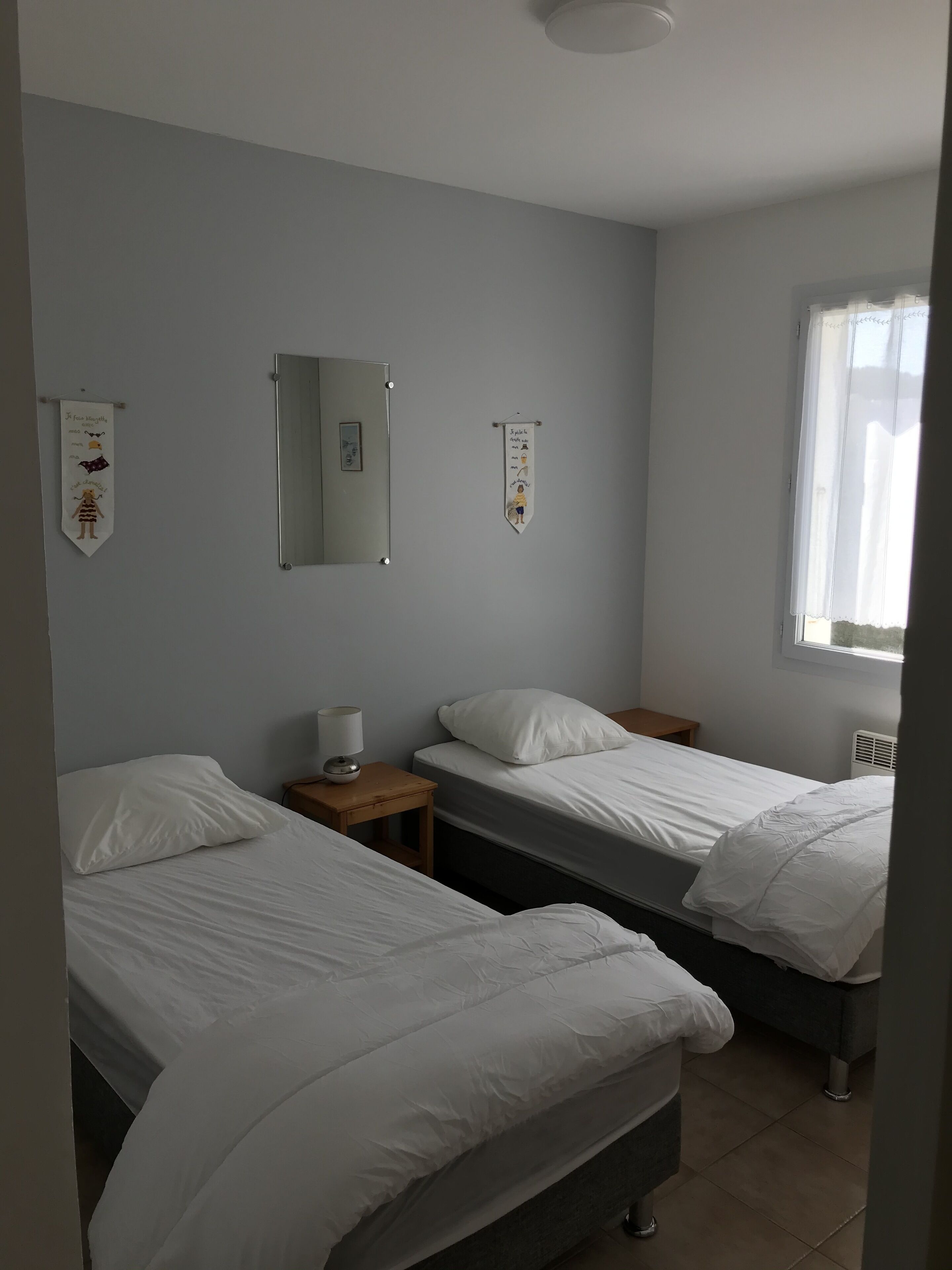 2 makuuhuonetta, silitysrauta/-lauta, Wi-Fi