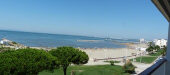 Appartement 3 pièces, vue sur mer  (1ere ligne)- le Grau Du Roi - Gard - France