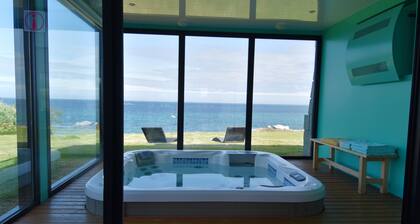 Vaisseau Amiral, sur la plage avec Spa pour 8 personnes