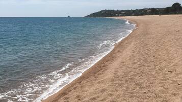 Beach nearby, sun loungers