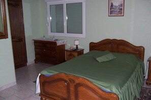 2 camere, ferro/asse da stiro, Wi-Fi gratuito