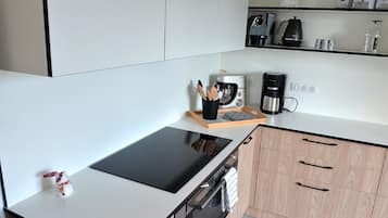 KylskÄp, mikrovÄgsugn, ugn och spishÀll