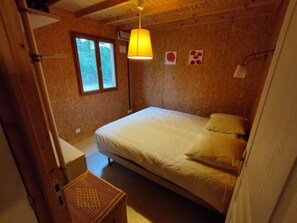 2 bedrooms, iron/ironing board, travel cot, WiFi - Burgundy, cottage, cottage, calm, tranquility, rest, southern Morvan (Corancy)
