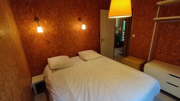 2 sovrum, strykjärn/strykbräda, resesäng och wi-fi