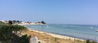 Beautiful farmhouse on large plot of land in Noirmoutier, near town center and sea