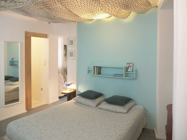 2 chambres, fer et planche à repasser, Wi-Fi gratuit, draps fournis
