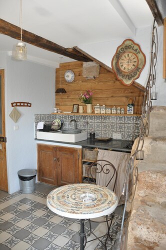 2* "brocante spirit" furnished accommodation