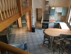 Dining - Bright, cozy, air-conditioned, family Apt. 80M2, 3 bedrooms, private garage (Sérignan)