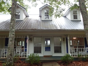 Exterior detail - Bright, Cheerful, Spacious Home With Lovely Views Of The Great Smoky Mountains!! (Franklin)