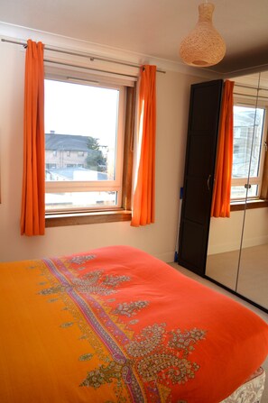 1 Schlafzimmer, Schreibtisch, Bügeleisen/Bügelbrett, Internetzugang