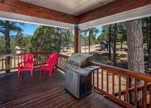 Property grounds - Amazing Place, big, bold, beautiful with easy level access and paved parking (Ruidoso)