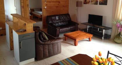 Pretty Chalet of 65m2 with garden, BBQ, parking and WiFi