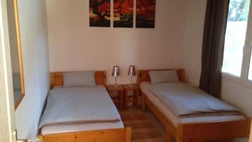 2 slaapkamers, een strijkplank/strijkijzer, wifi, beddengoed