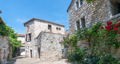 Old house full of character, very well restored, in Ruoms, pedestrianized
