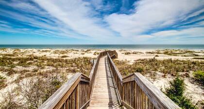 Newly Renovated Home w/ Pool and Golf Cart near the Resort - Close to Beach!