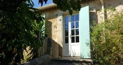 MAS indépendant au milieu des vignes à St Pons de Mauchiens à 10 km de Pézenas