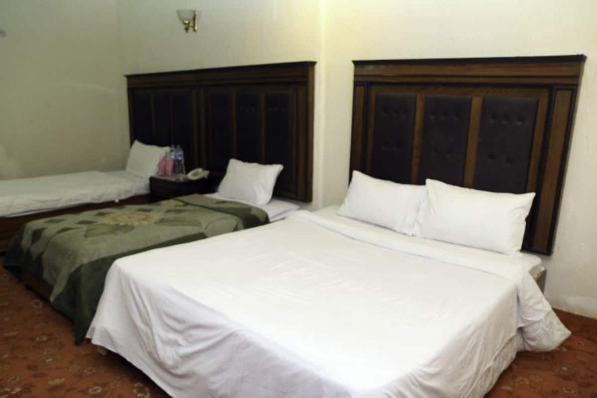 Chambre Familiale | Espace de travail pour ordinateur portable, Wi-Fi gratuit
