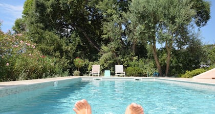 Meerblick, vollständig renoviert,2 km vom Strand,Einkaufsmöglichkeiten in Nähe