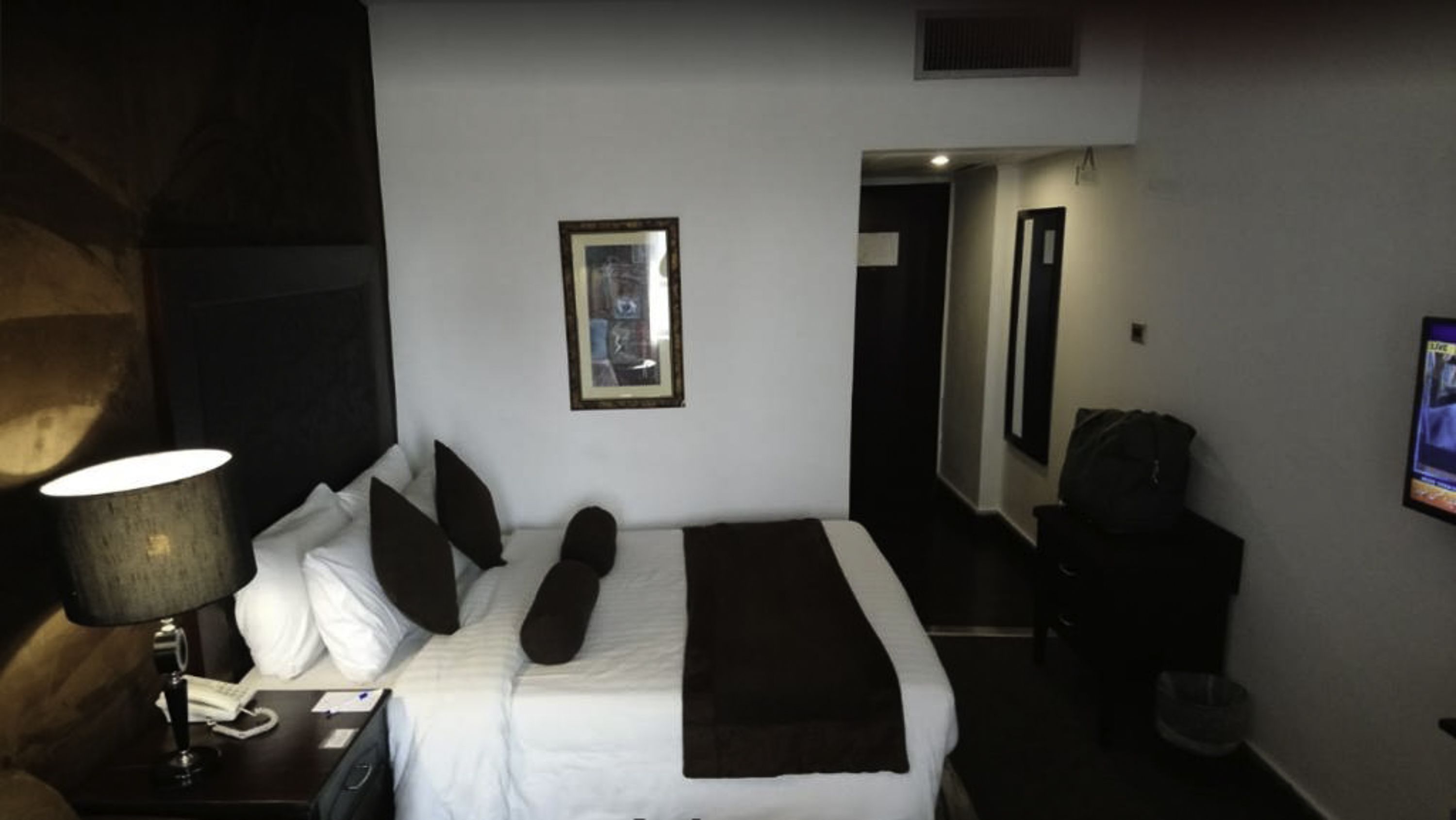 Minibar, bed sheets