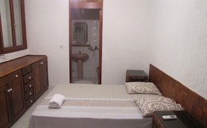 4 quartos, ferros/tábuas de passar roupa, Wi-Fi, roupa de cama