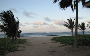 Perto da praia, toalhas de praia 