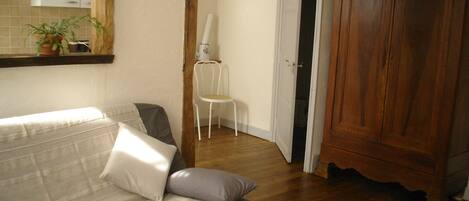 Télévision, cheminée