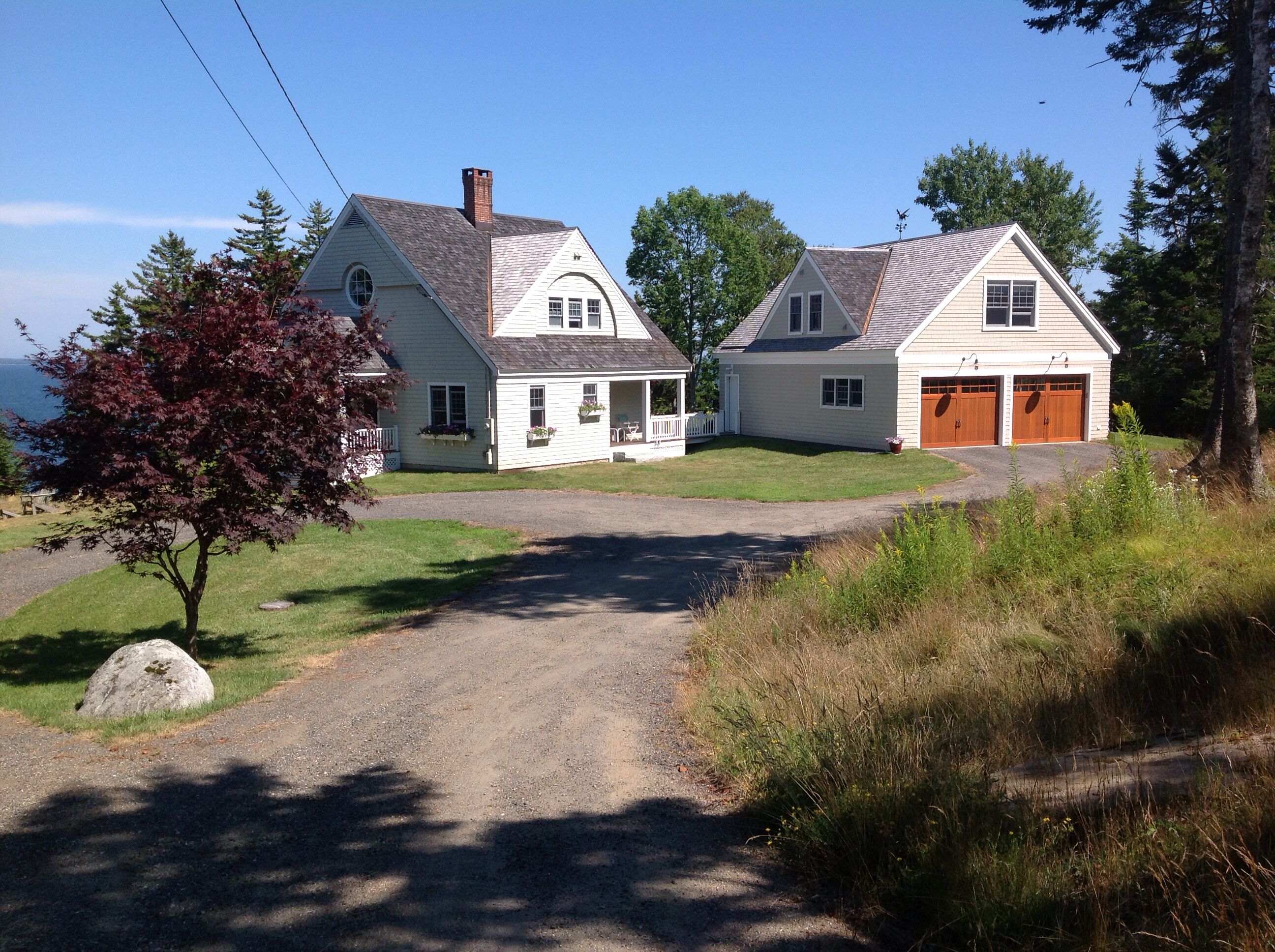 The Apartment is above the Garage on the Right
