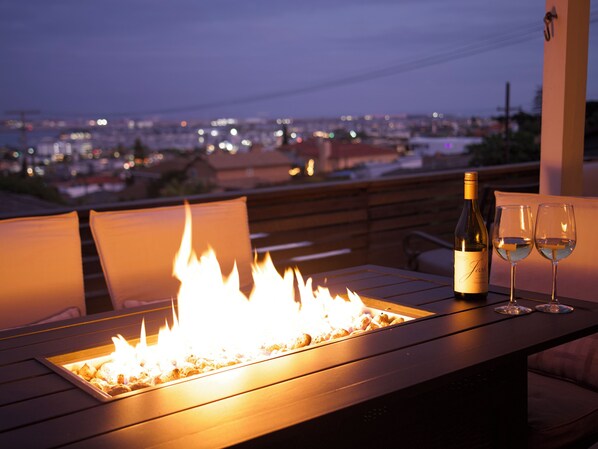 Outdoor dining - Luxury 5BR Private Pool Home w/ Panoramic Ocean Bay & City Views – Sleeps 12+ (San Diego)