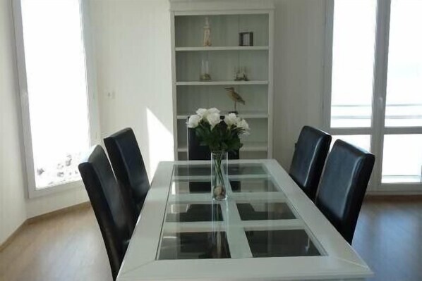 تناول الطعام