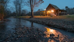 Exterior - Private secluded peaceful cabin (Norman)