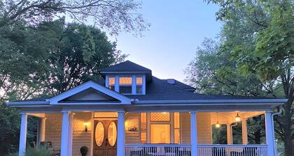 Amazing Home & Area - Close to Downtown Nashville! Family & Group Friendly!