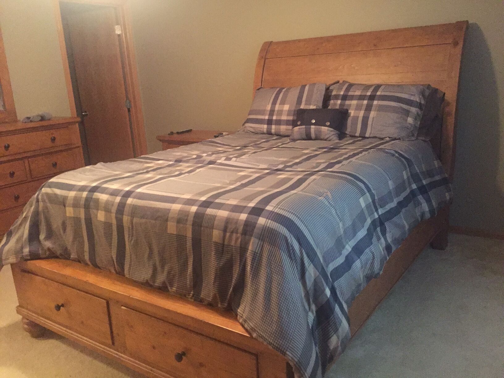 3 bedrooms, iron/ironing board, travel crib, free WiFi